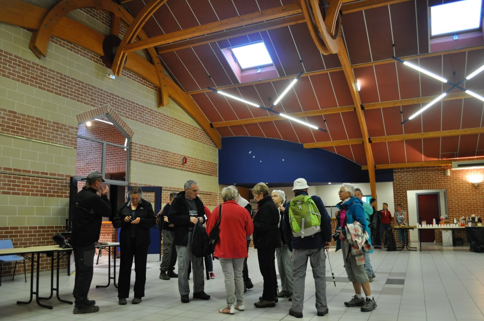 Accueil des premiers marcheurs (vers 7h30)
